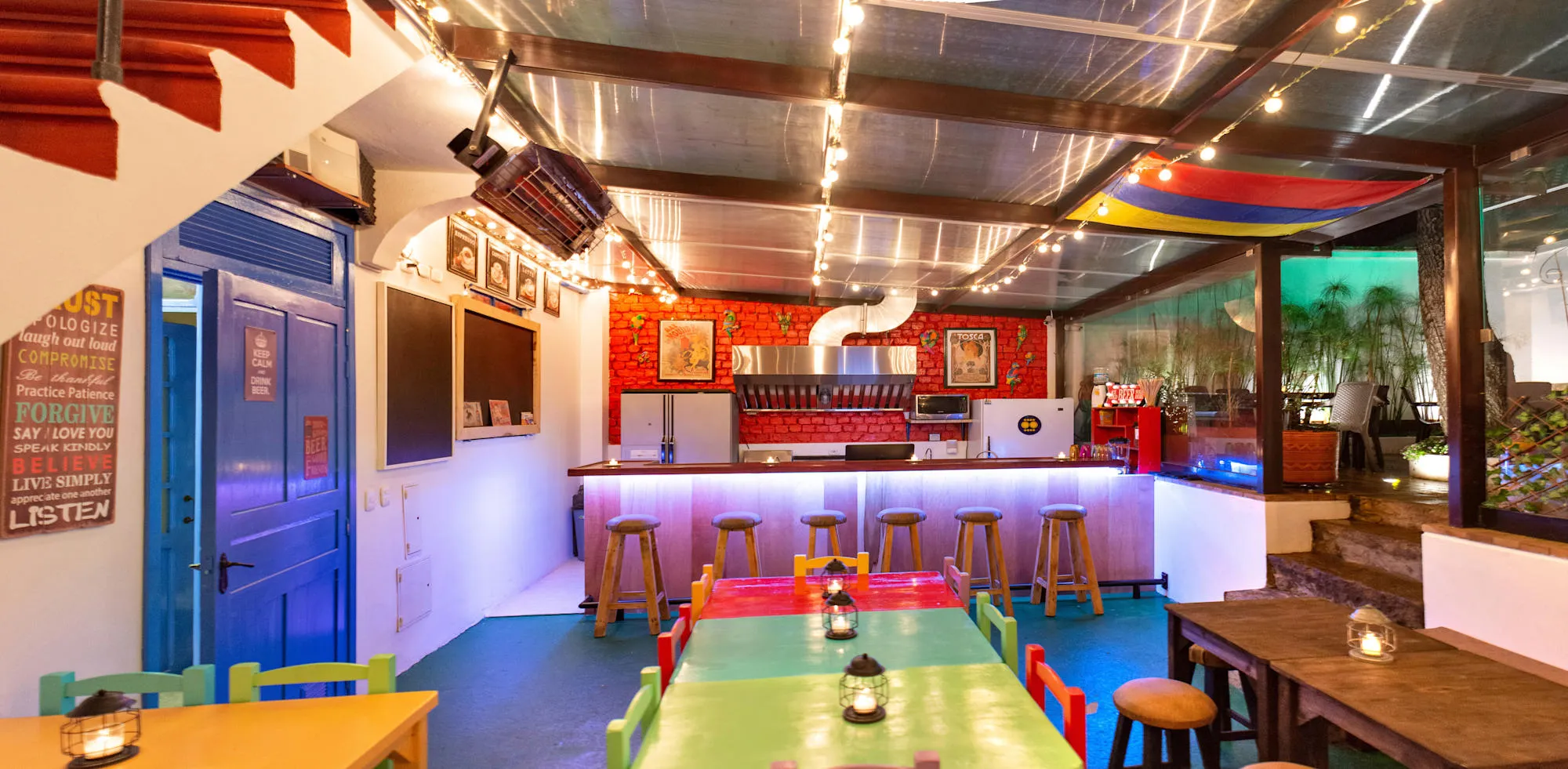Die Bar des Granada Hostel